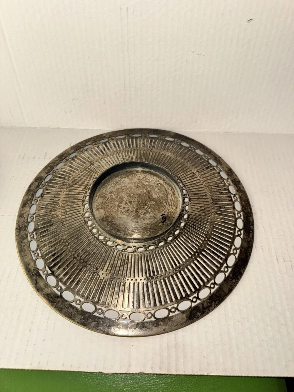Vintage Maynard Silverplate Round Pierced Serving Tray 10” Ornate Platter